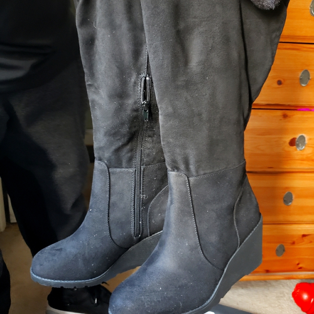 Black suede wedge boots